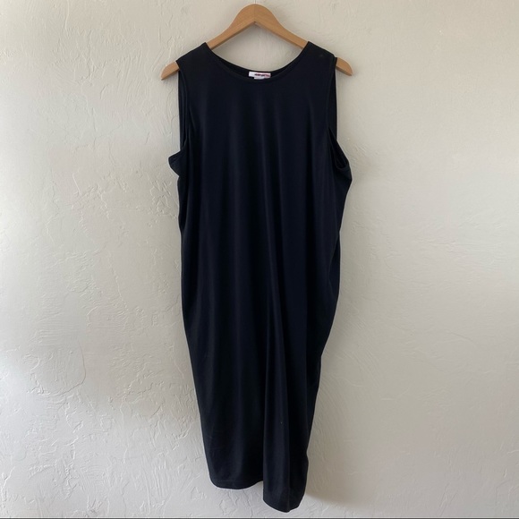 Helmut Lang Dresses & Skirts - Helmut Lang Black Sleeveless Scoop-Neck Midi Dress